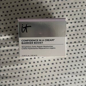 IT Cosmetics Confidence In a Cream weightless daily repair  Moistening Cream